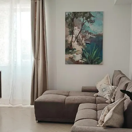 Sophy Mamaia Нэводари